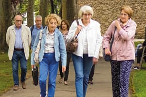 Programa de paseo saludables para mayores dirigido por el Centro de Salud 1 Pío 12 Programa de paseo saludables para mayores dirigido por el Centro de Salud 1 Pío 12